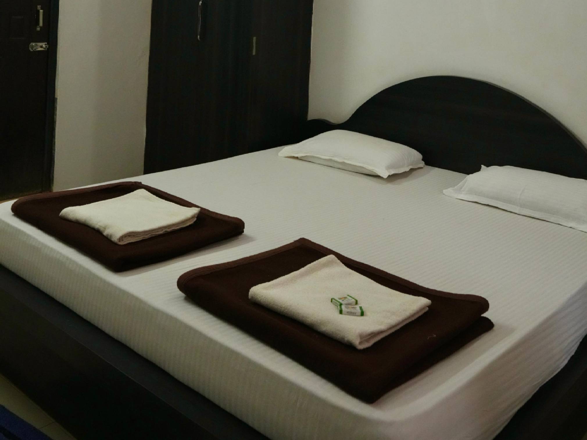 Double Bed Non A/C View 1